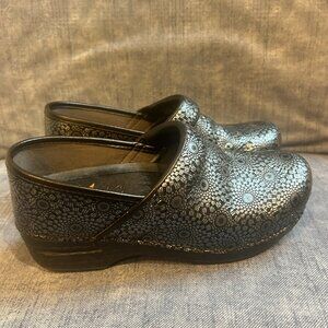 Dansko XP Size 37, black and silver design